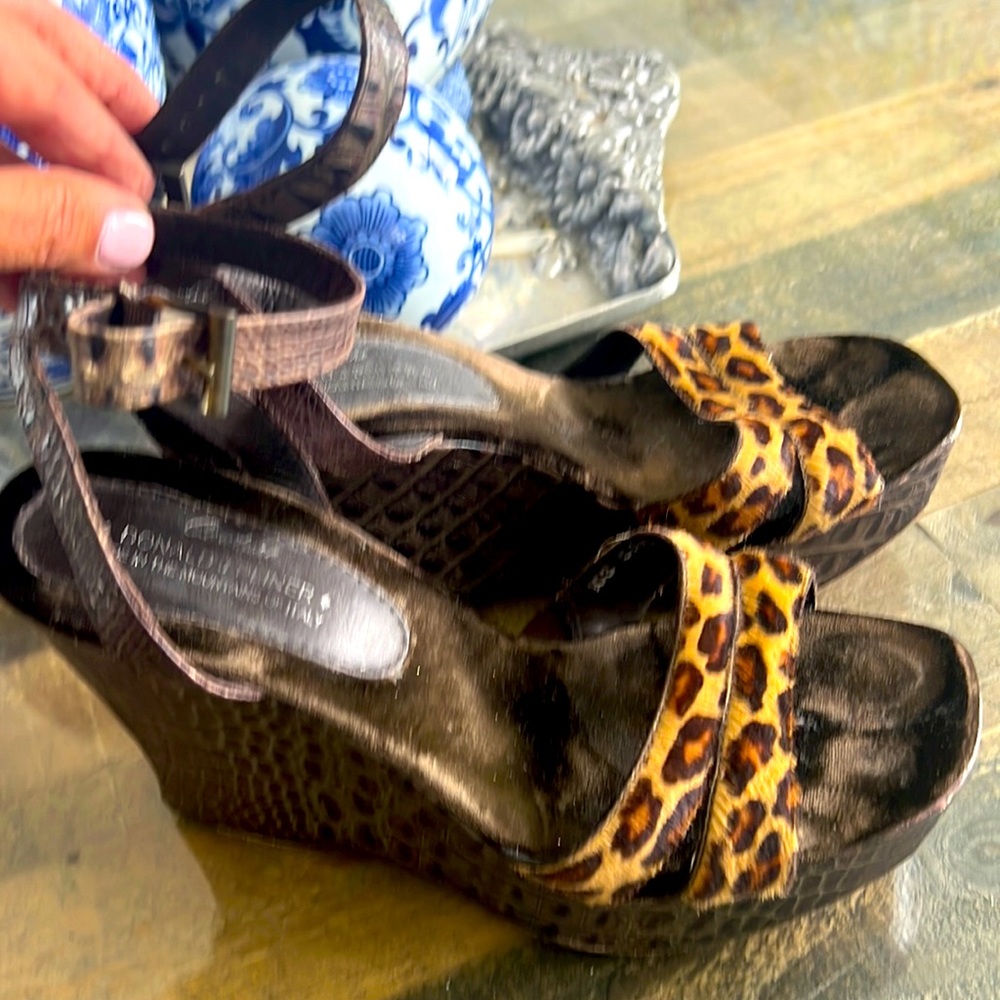 Donald Pliner wedges sandals animal print